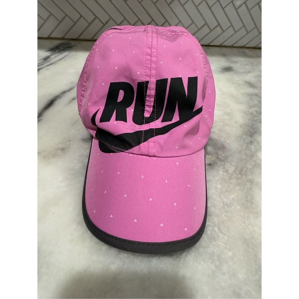NIKE DRI FIT "RUN" WOMEN'S FEATHERLIGHT RUNNING HAT - ONE SIZE FITS ALL rare pin - Picture 1 of 6